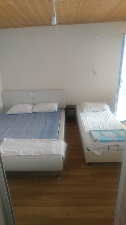Karsiyaka  Erkin Apart Hotel المظهر الخارجي الصورة